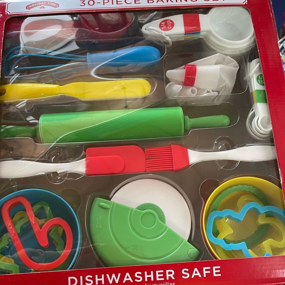 30 piece holiday baking set!